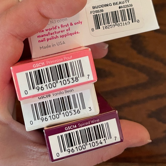 LAST CHANCE Lot of Nail Wraps - Picture 6 of 6